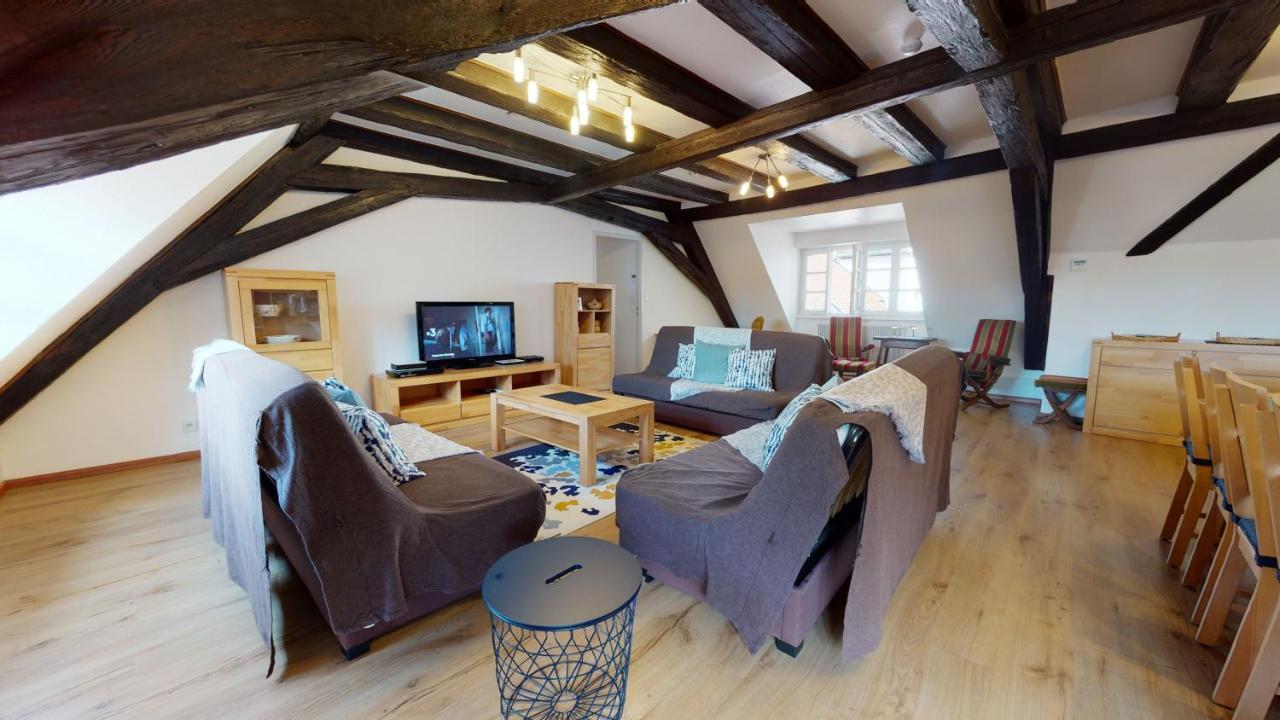 Aux Bijoux De Colmar - Le Saphir - 1 Parking Gratuit Apartment Bagian luar foto