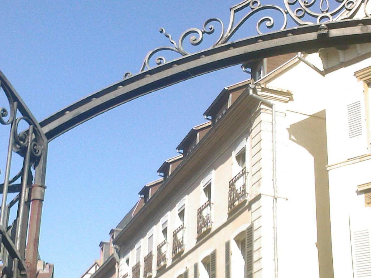 Aux Bijoux De Colmar - Le Saphir - 1 Parking Gratuit Apartment Bagian luar foto
